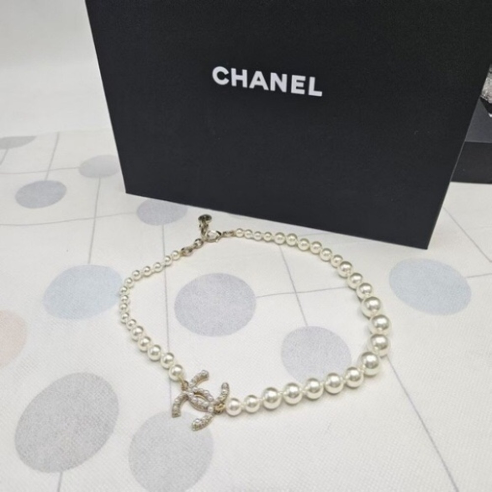 Chanel Pearl Necklace with Gold Accents